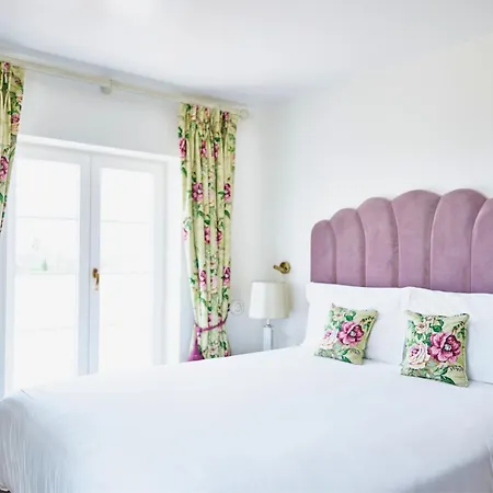 Solar Alvura Boutique Hotel 4*